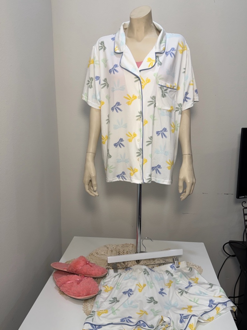 Women's White Short-Sleeve Pajama Set with Pastel Floral Print